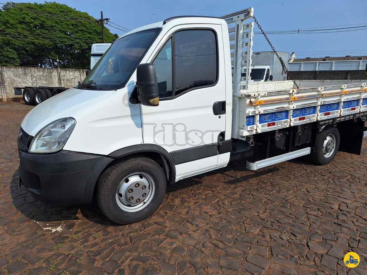 CAMINHAO IVECO DAILY 35s14 Toco 4x2 Idisa Veículos - MB FOZ DO IGUACU PARANÁ PR